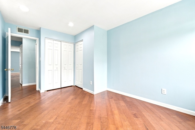 bedroom2