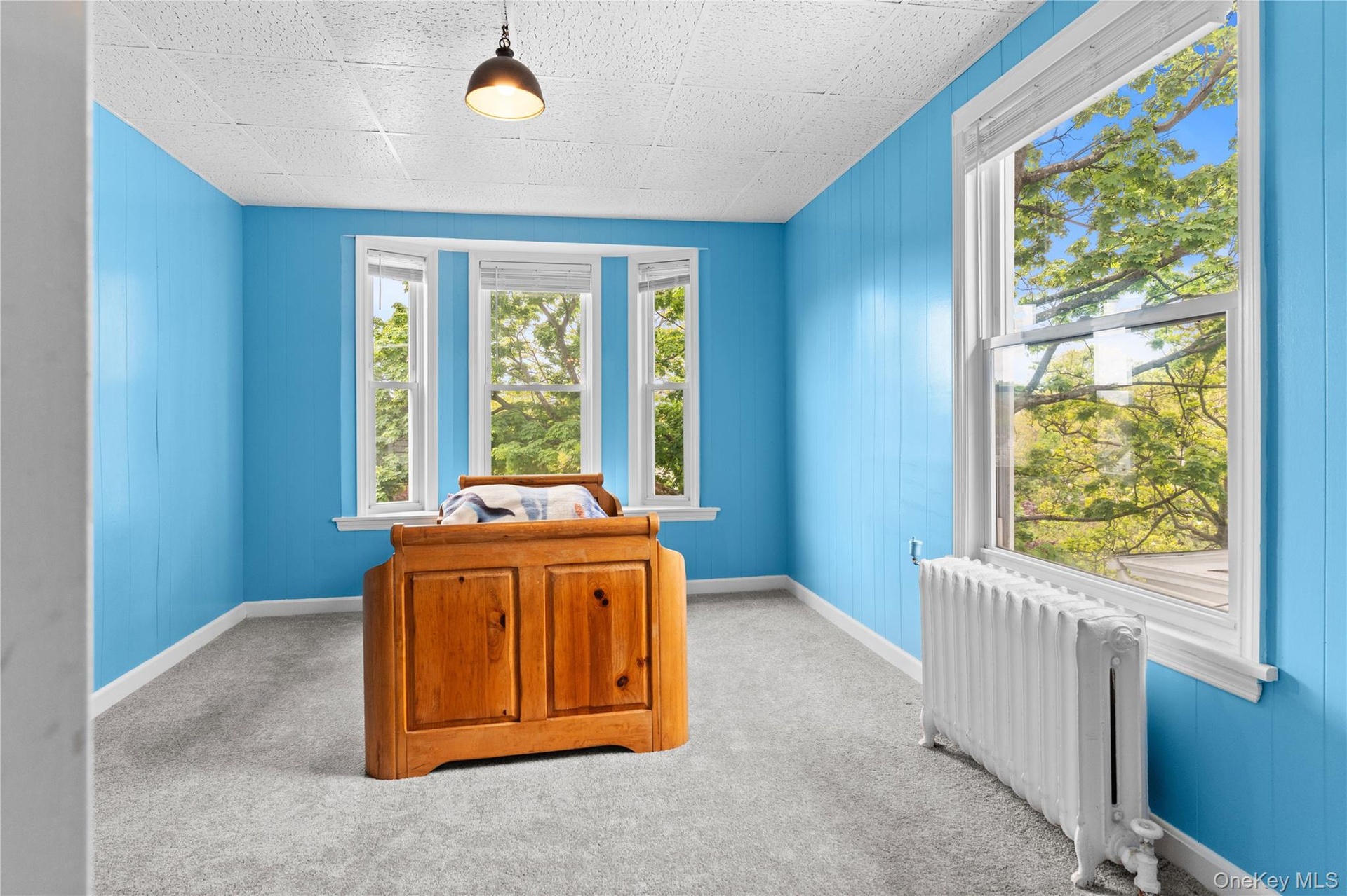 2nd floor bedroom
