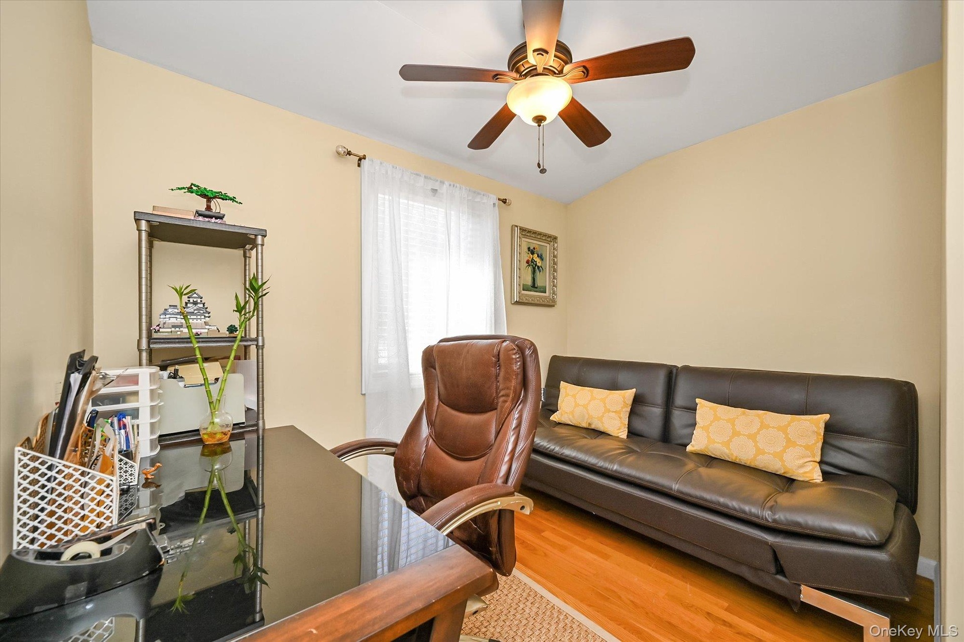 Bonus / Office Room