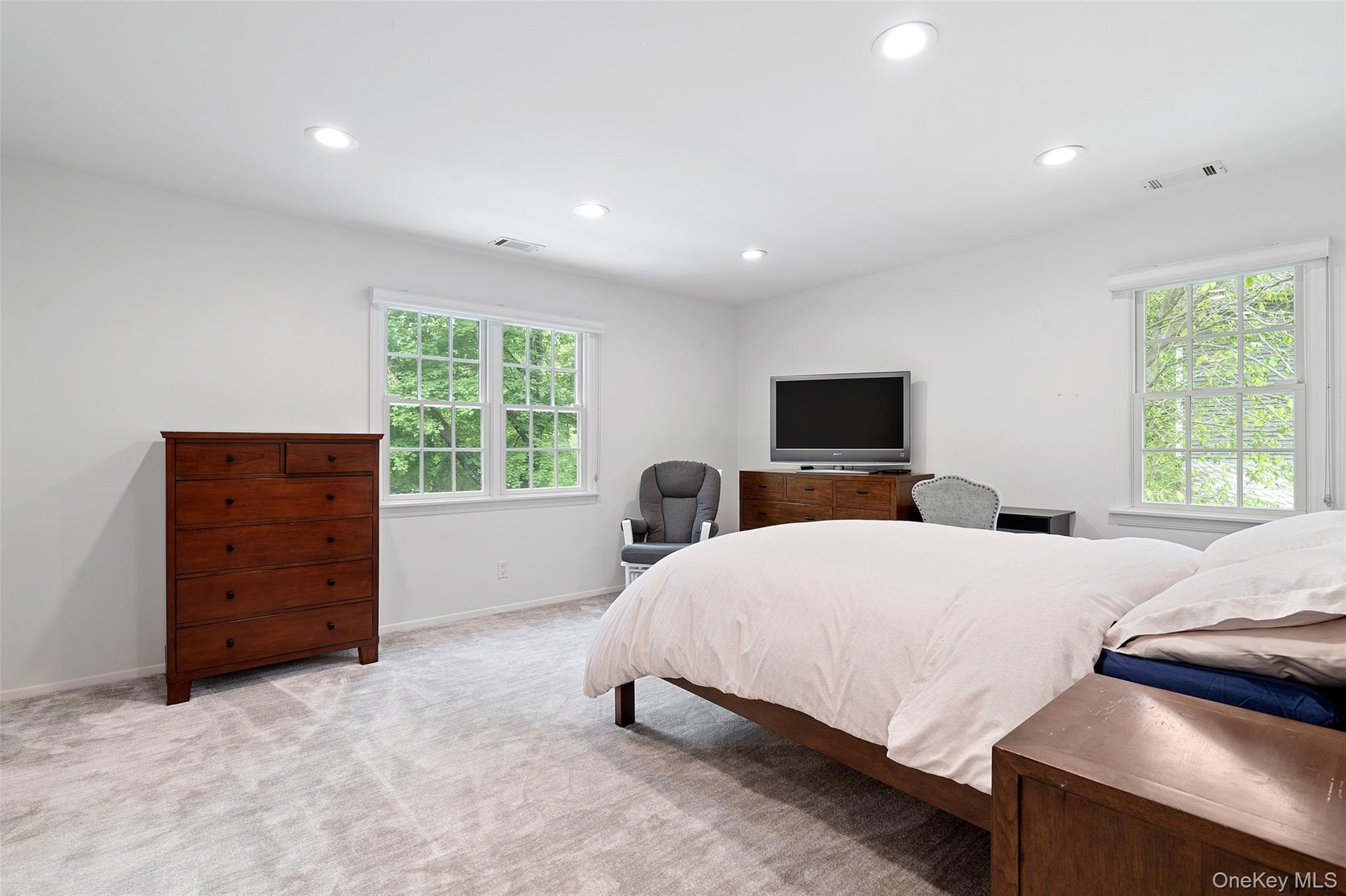 Bedroom (w/ensuite Bathroom)