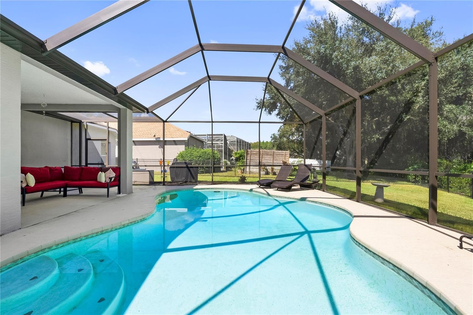 Concrete pool