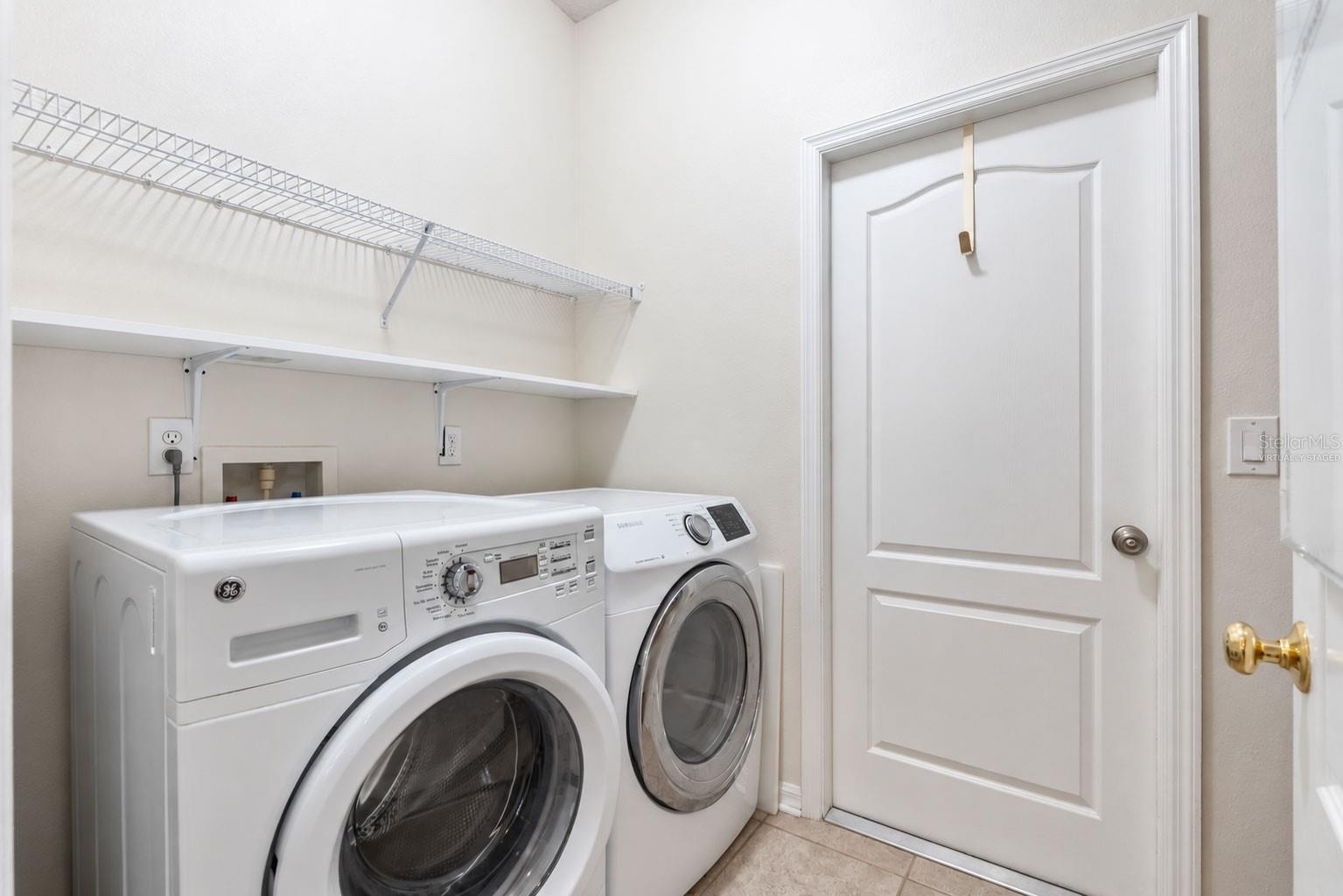 Virtually Staged-Laundry Room (Laundry room was decluttered)