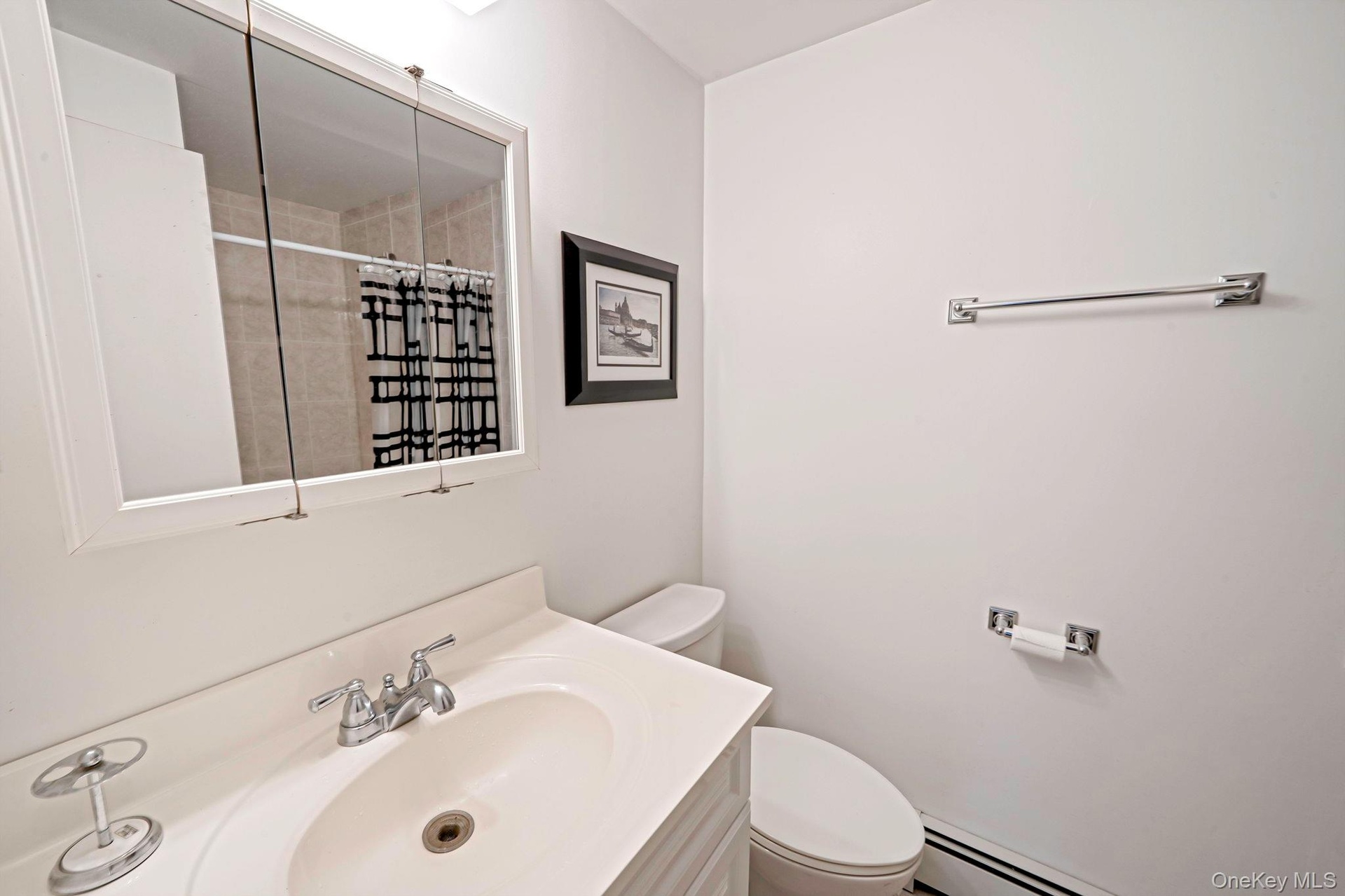 En-Suite Bath, Walk In Shower