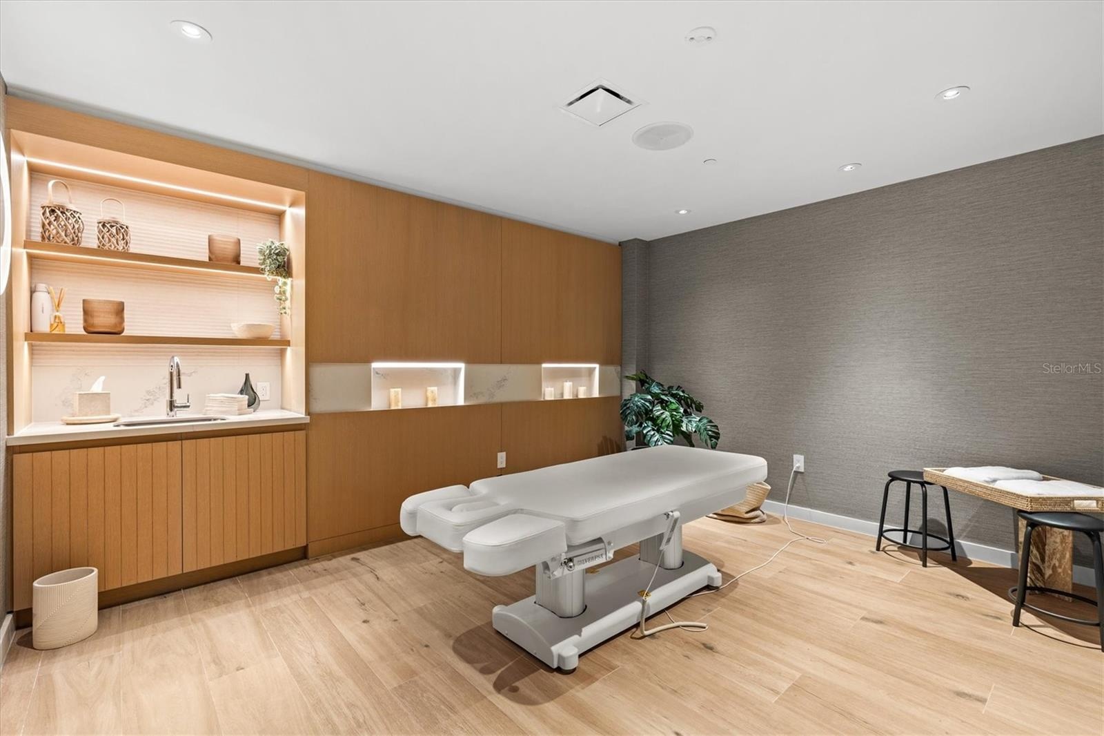 Massage suite