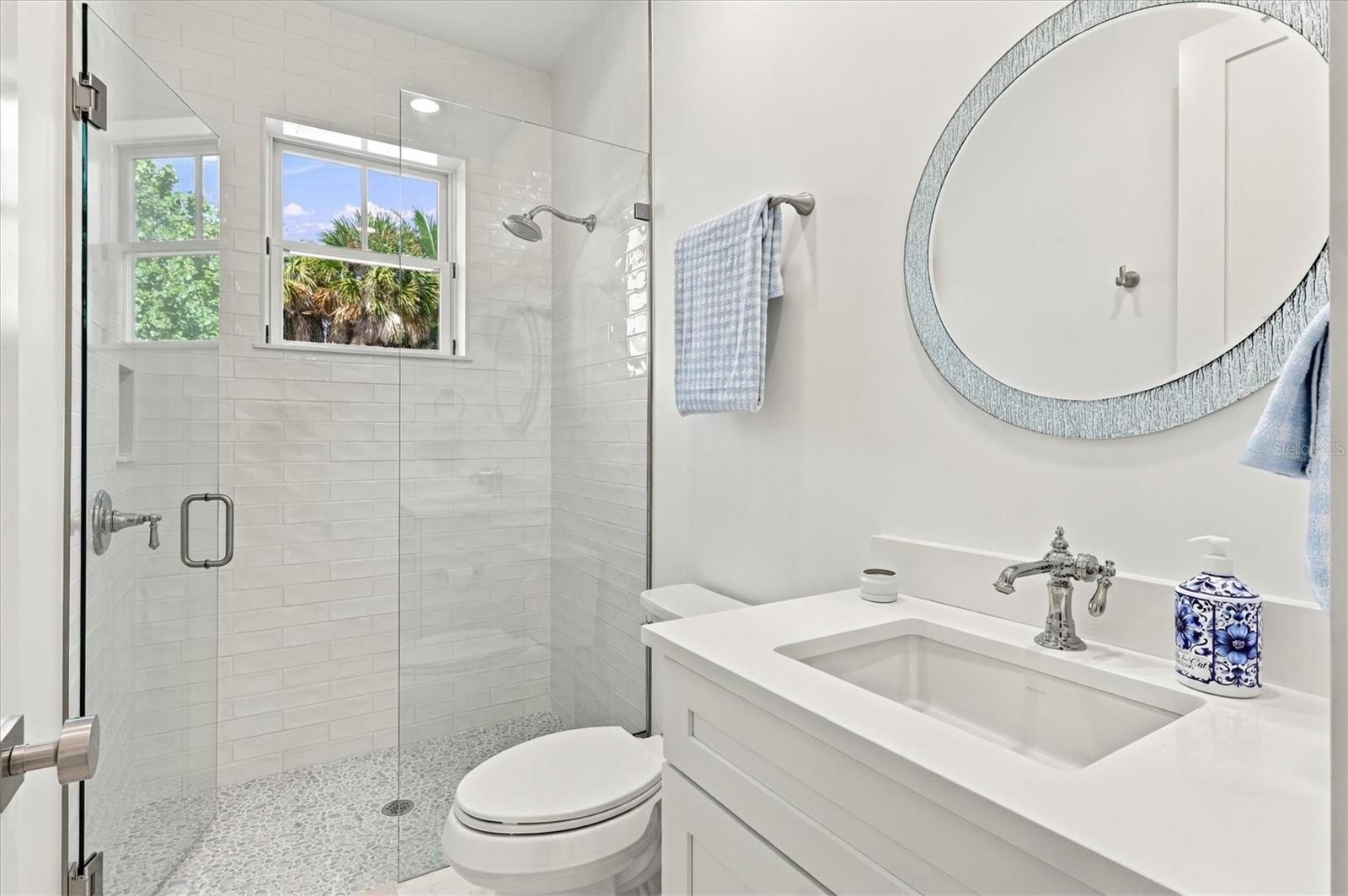 Downstairs Bathroom/Pool Bath