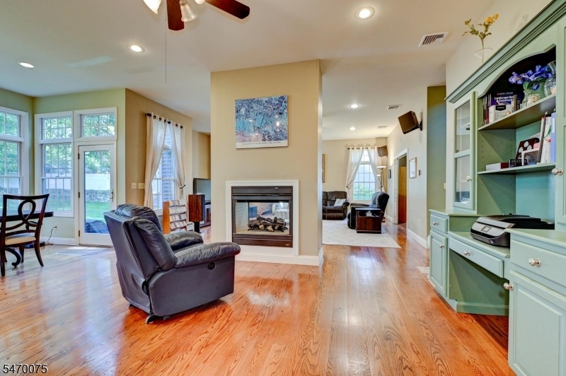 SITTING AND DESK AREA