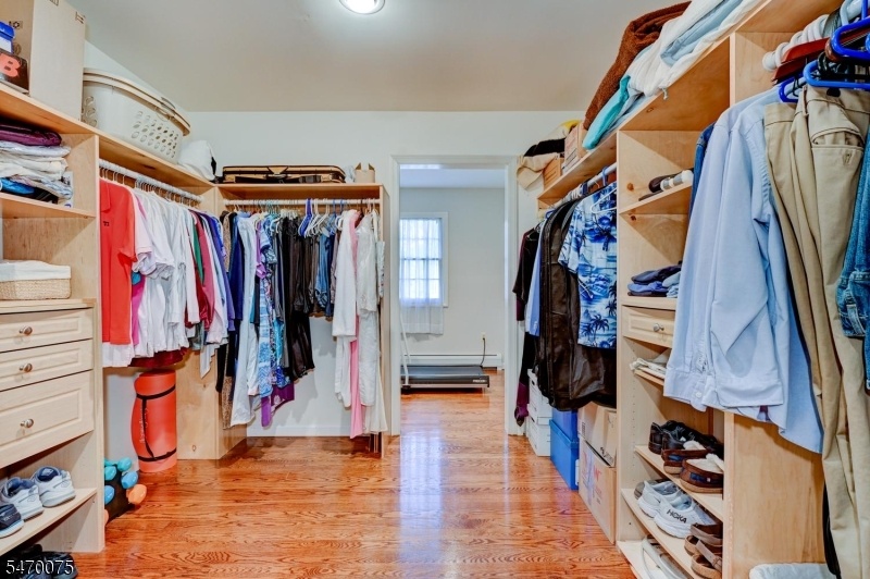 PRIMARY WALK IN CLOSET