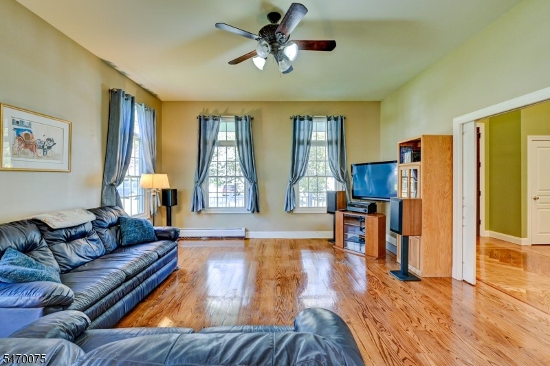 BRIGHT & SPACIOUS