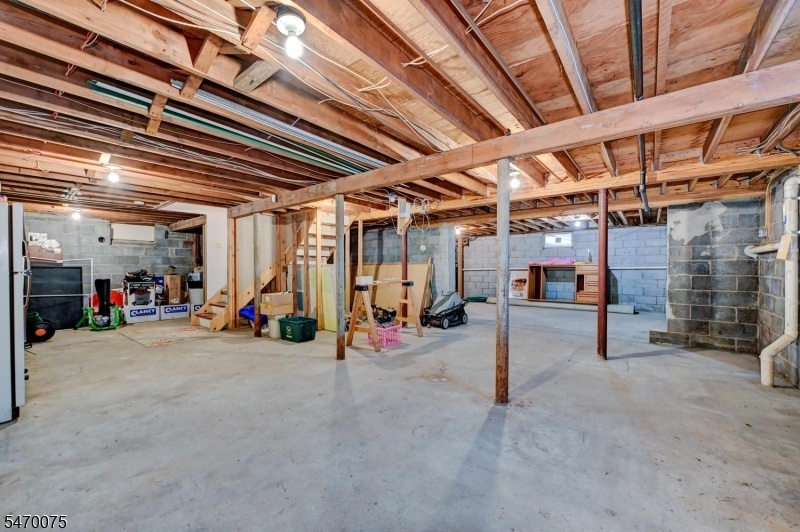 FULL BASEMENT