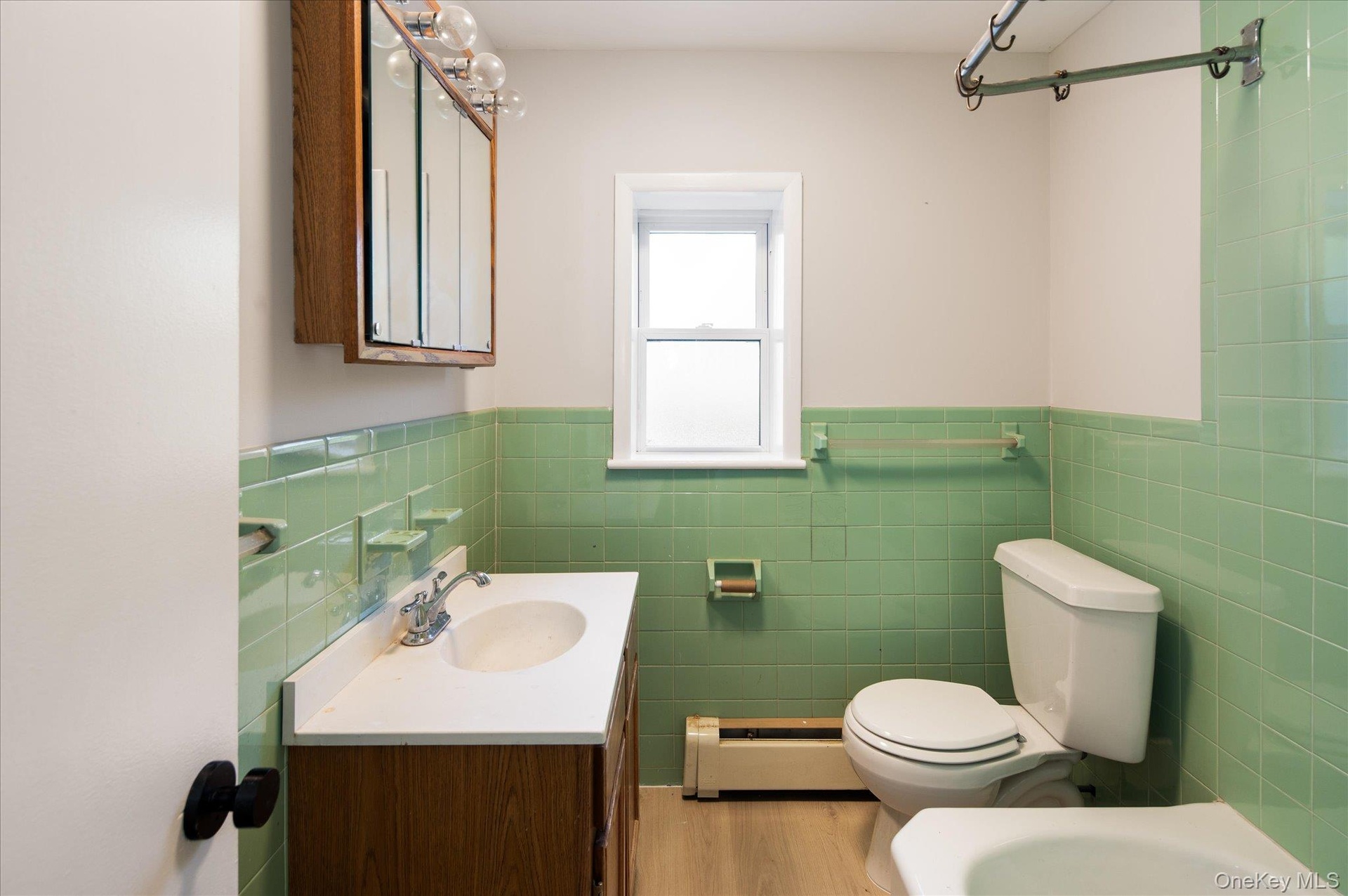 Lower Level Full Bath