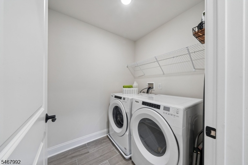 Laundry on 2nd floor