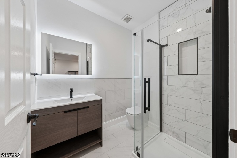 LL full bath