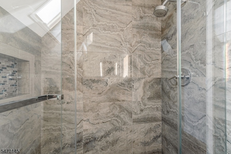 2nd Floor Bathroom