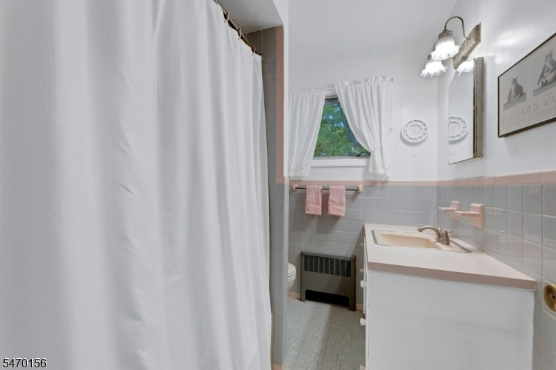 Full Bath