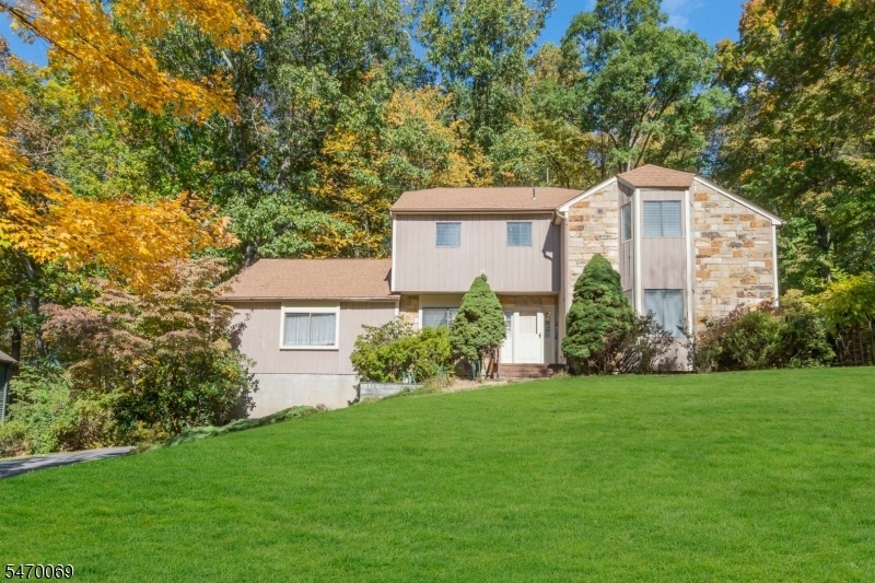 85 Knob Hill Road