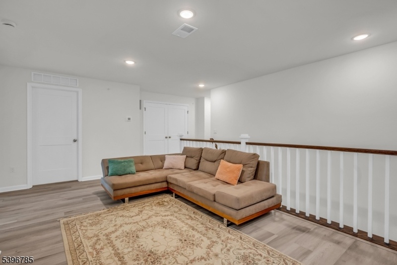 2nd floor Loft