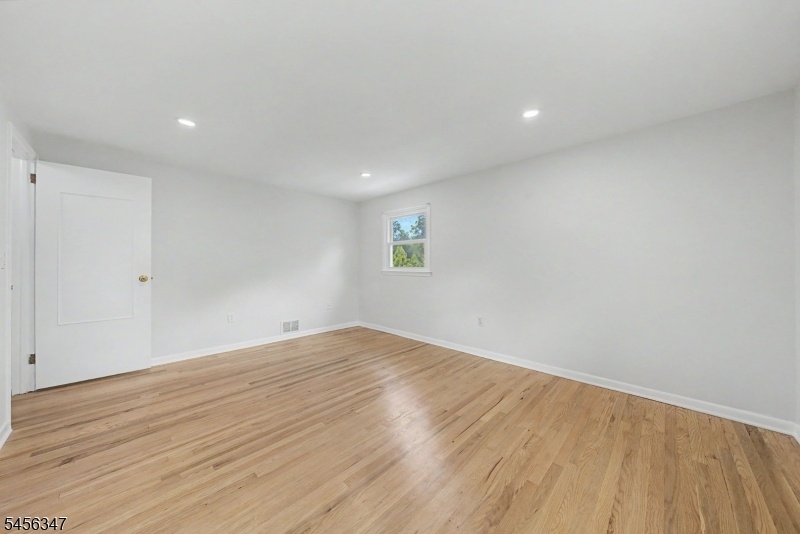 Primary View 3