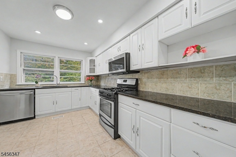 Kitchen 3