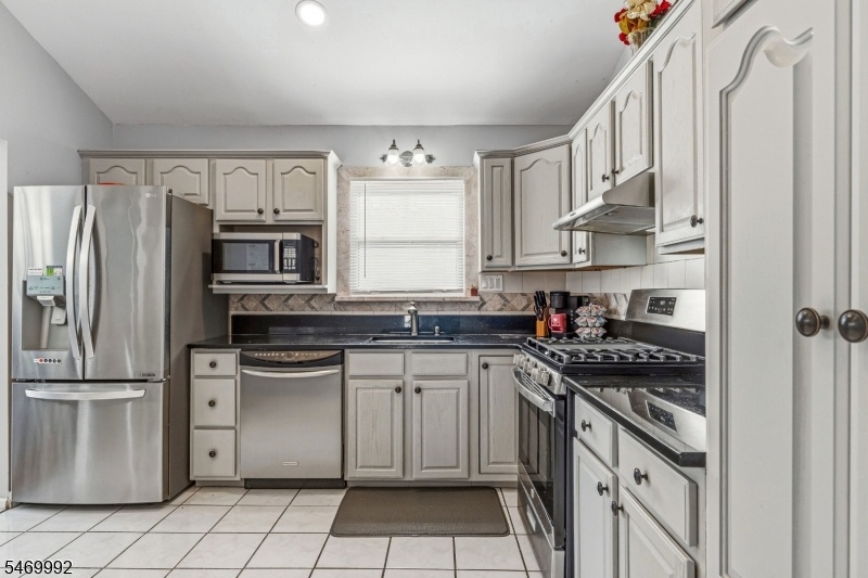 Kitchen with SS A[ppliances
