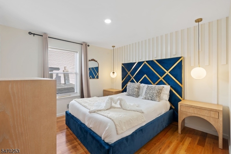 Bedroom unit 1