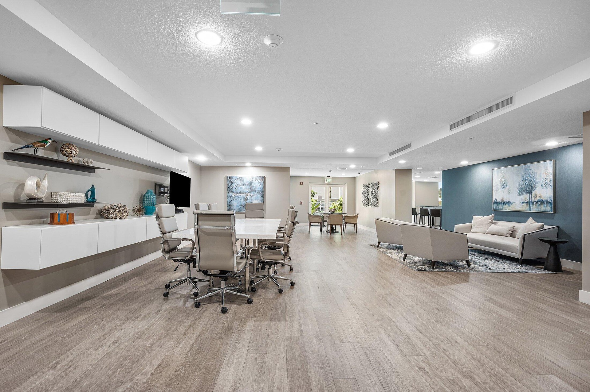 LaRive Club Room