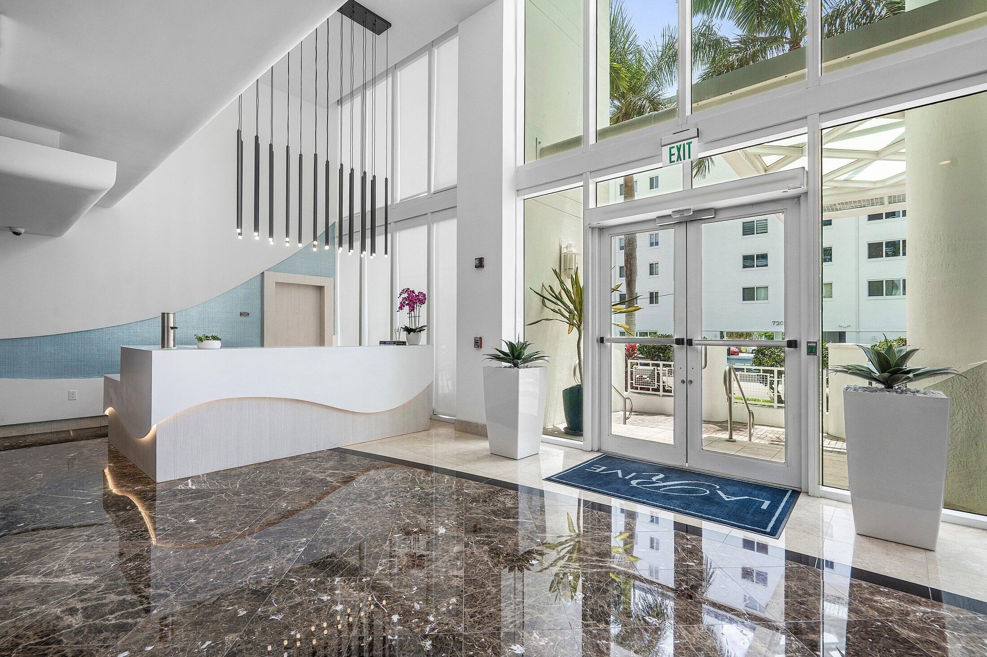 LaRive Lobby