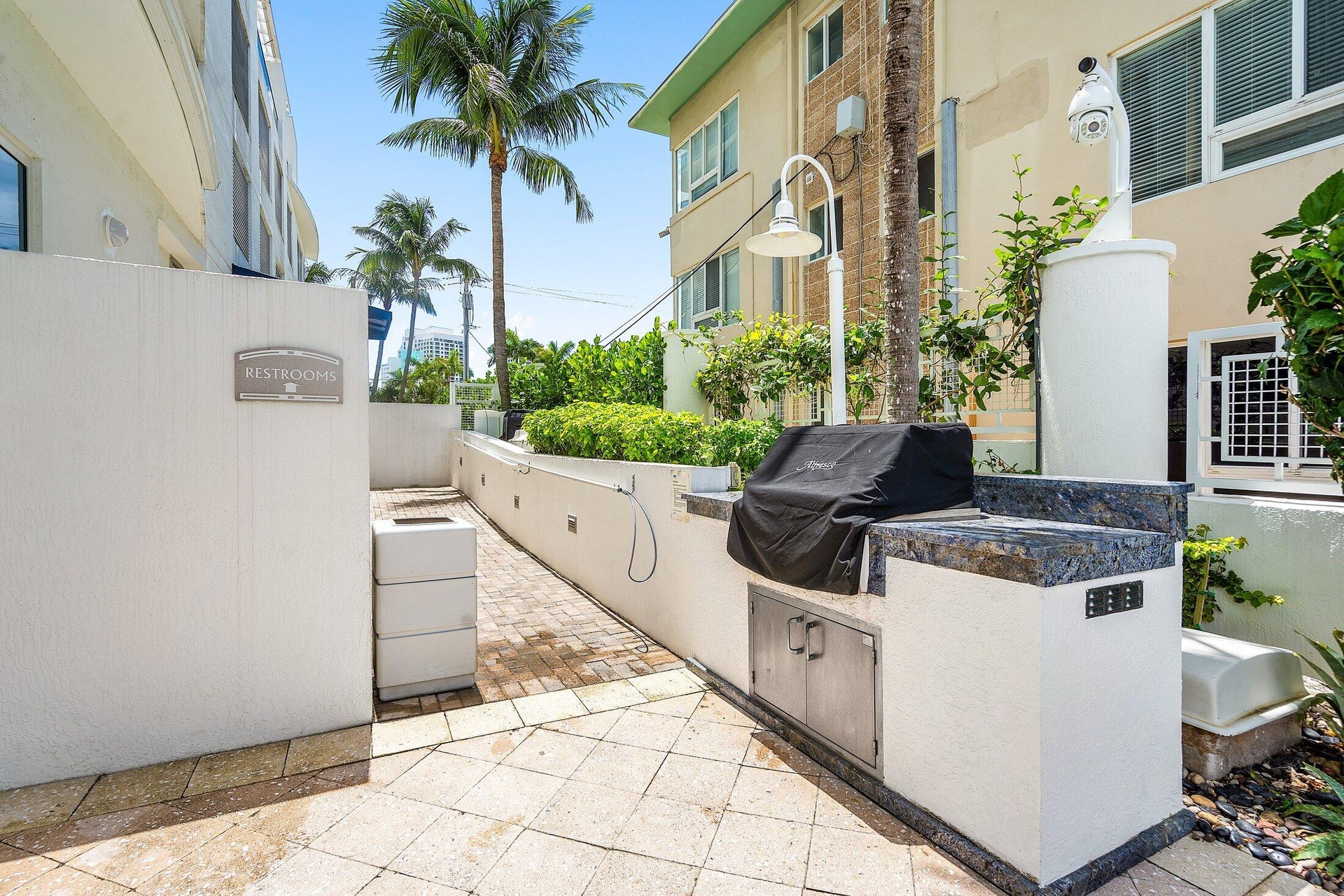 LaRive Outdoor Kitchen