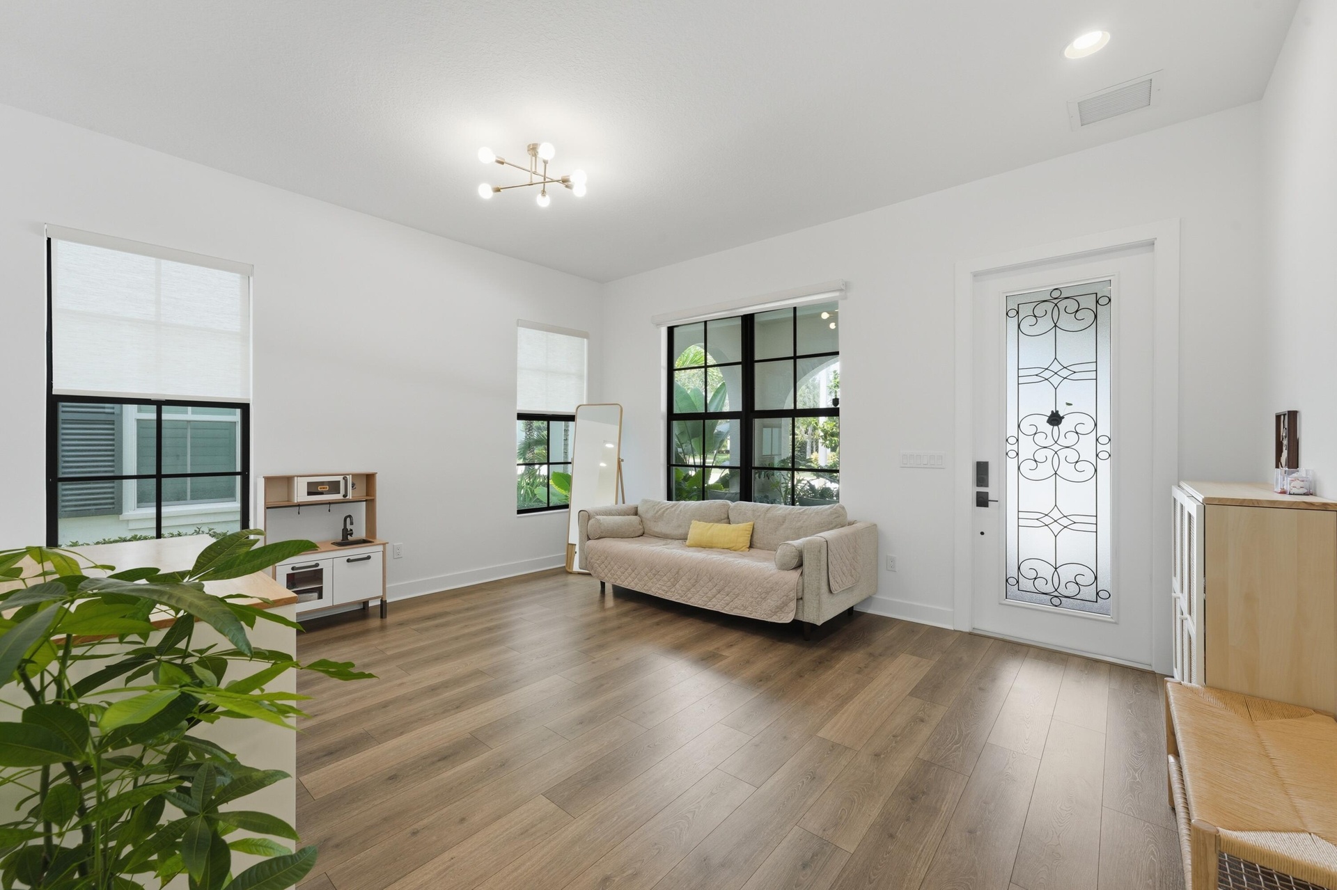 Dining Room/Bonus Room