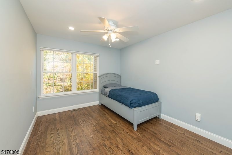 14x10 large bedroom