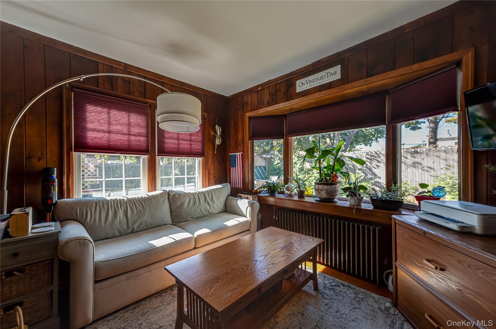 Den/Office with bay window, tons of light
