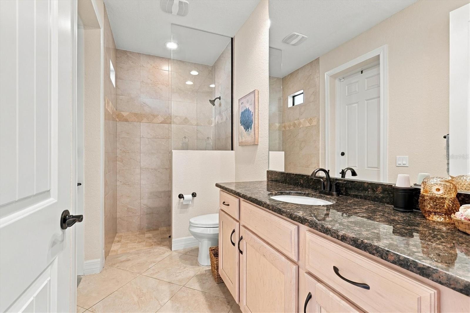 Guest Bath 2 with Pool Access
