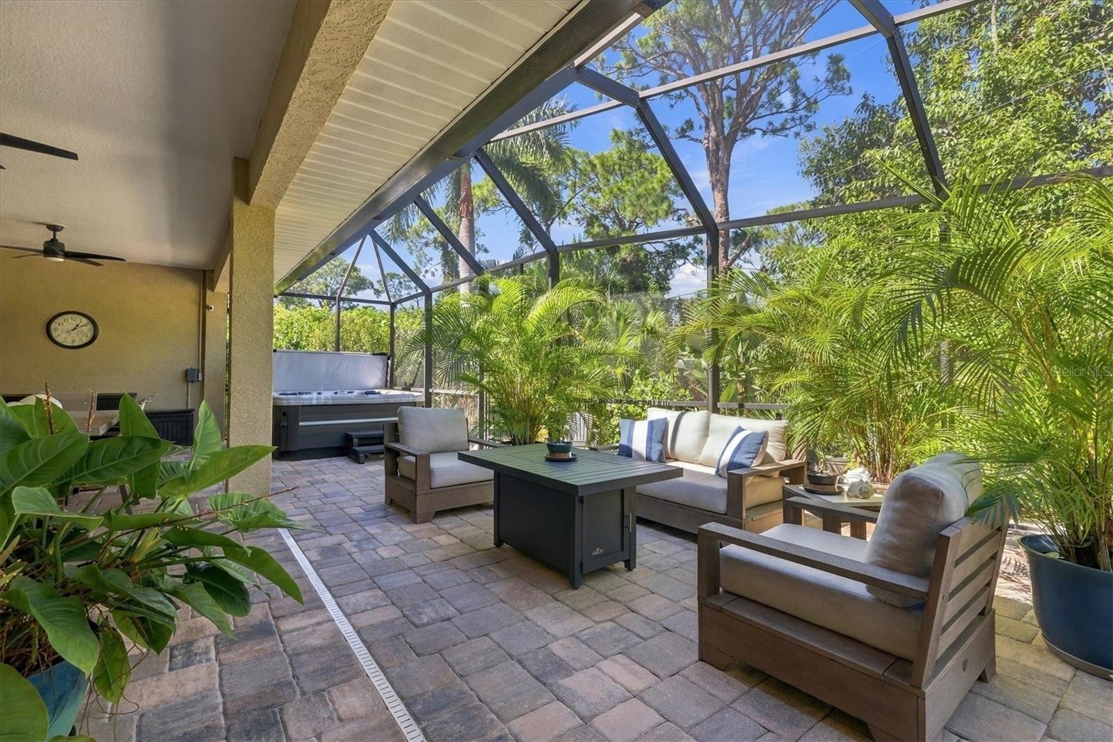 Enjoy gathering with family & friends in your own private oasis