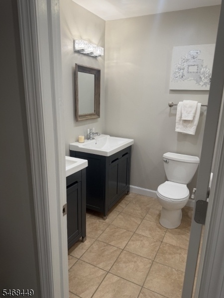 Main Bathroom 3