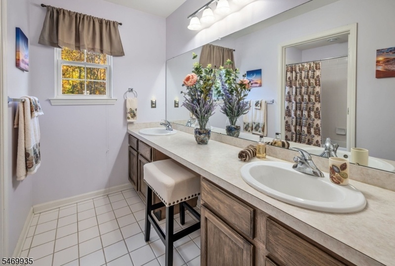 MAIN BATH