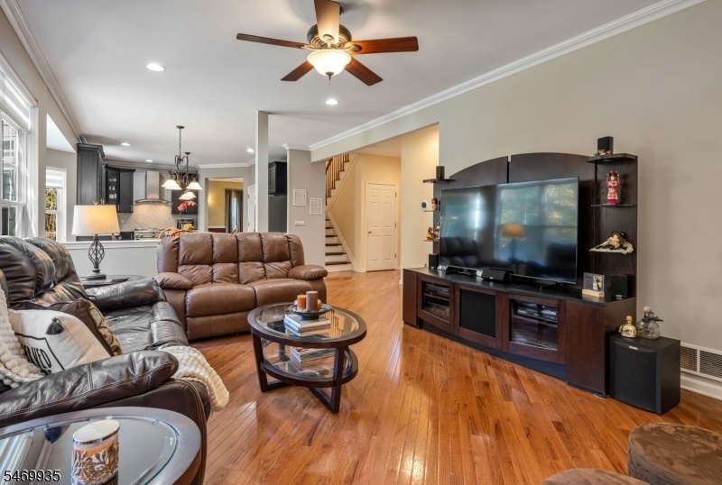 FAMILY ROOM VIEW