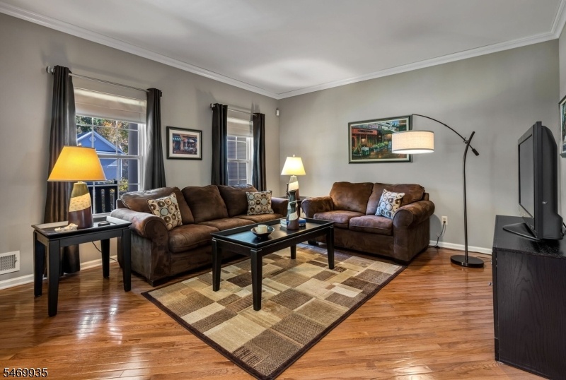 FORMAL LIVING ROOM