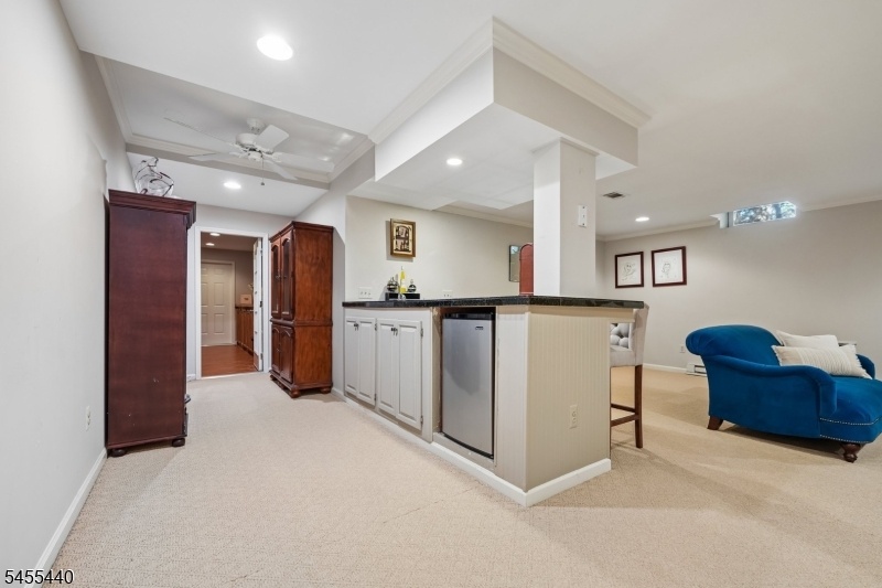 Wet Bar and Wine Cellar