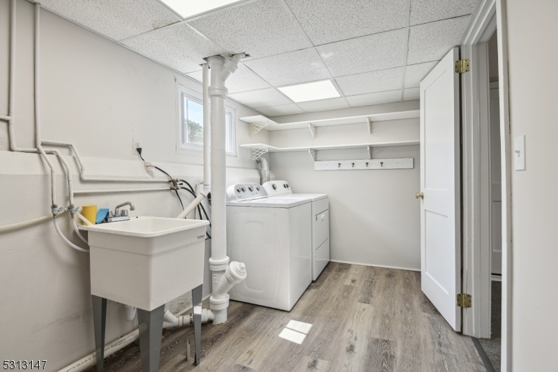 LAUNDRY RM / STORAGE