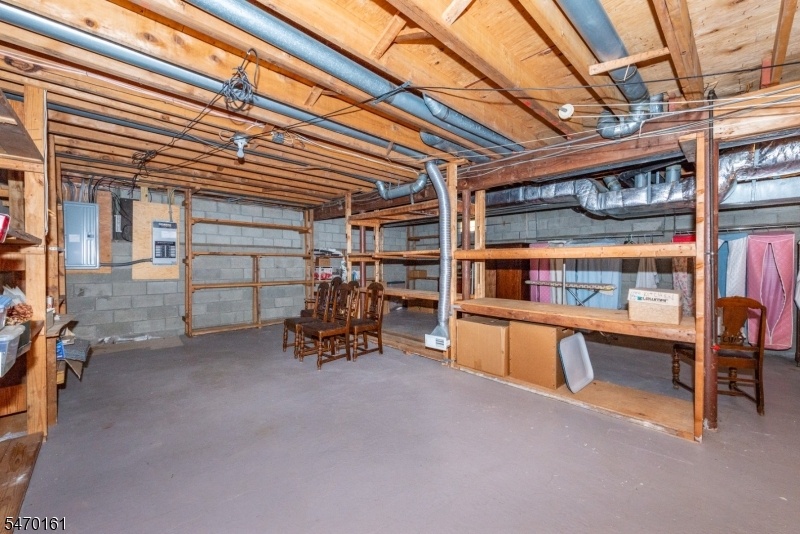 Full expansive basement