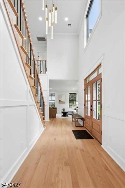 Foyer expanded view