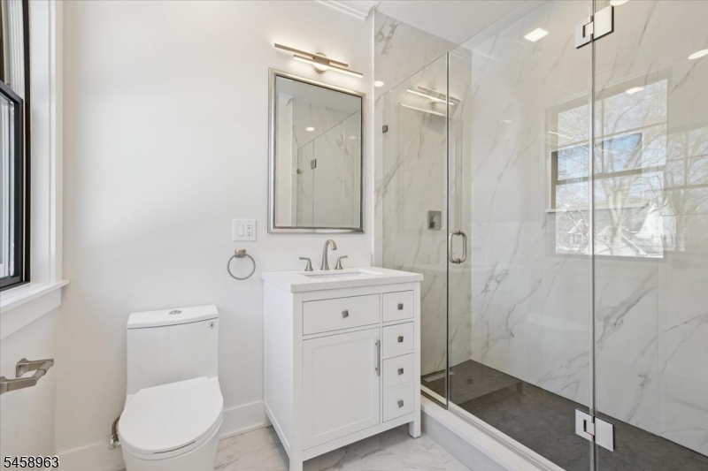 En Suite Bath