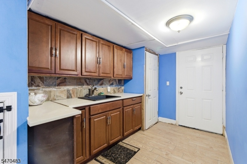 summer kitchen