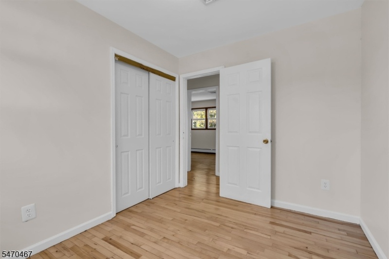 BEDROOM2