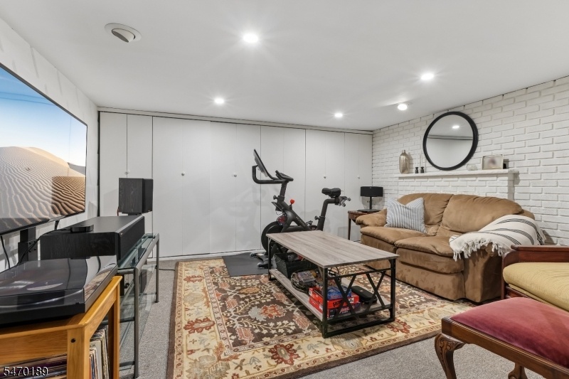 Finished Basement Rec Space