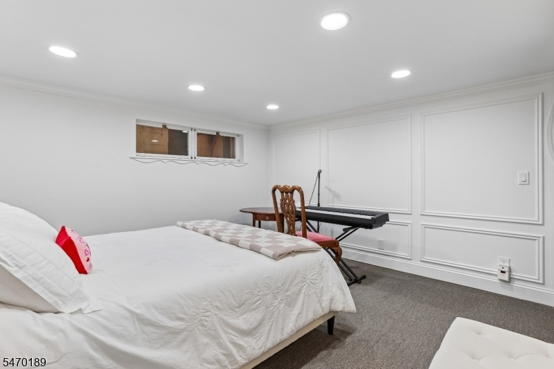 Finished Basement Bonus Room