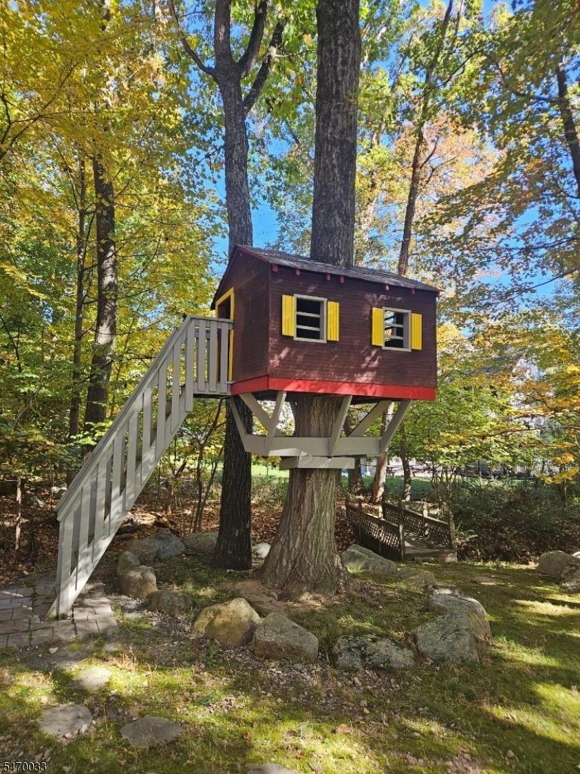 Treehouse