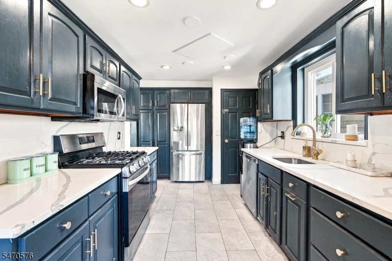 Kitchen 3