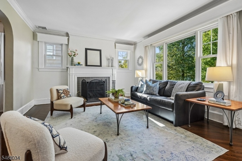 Fabulous Colonial