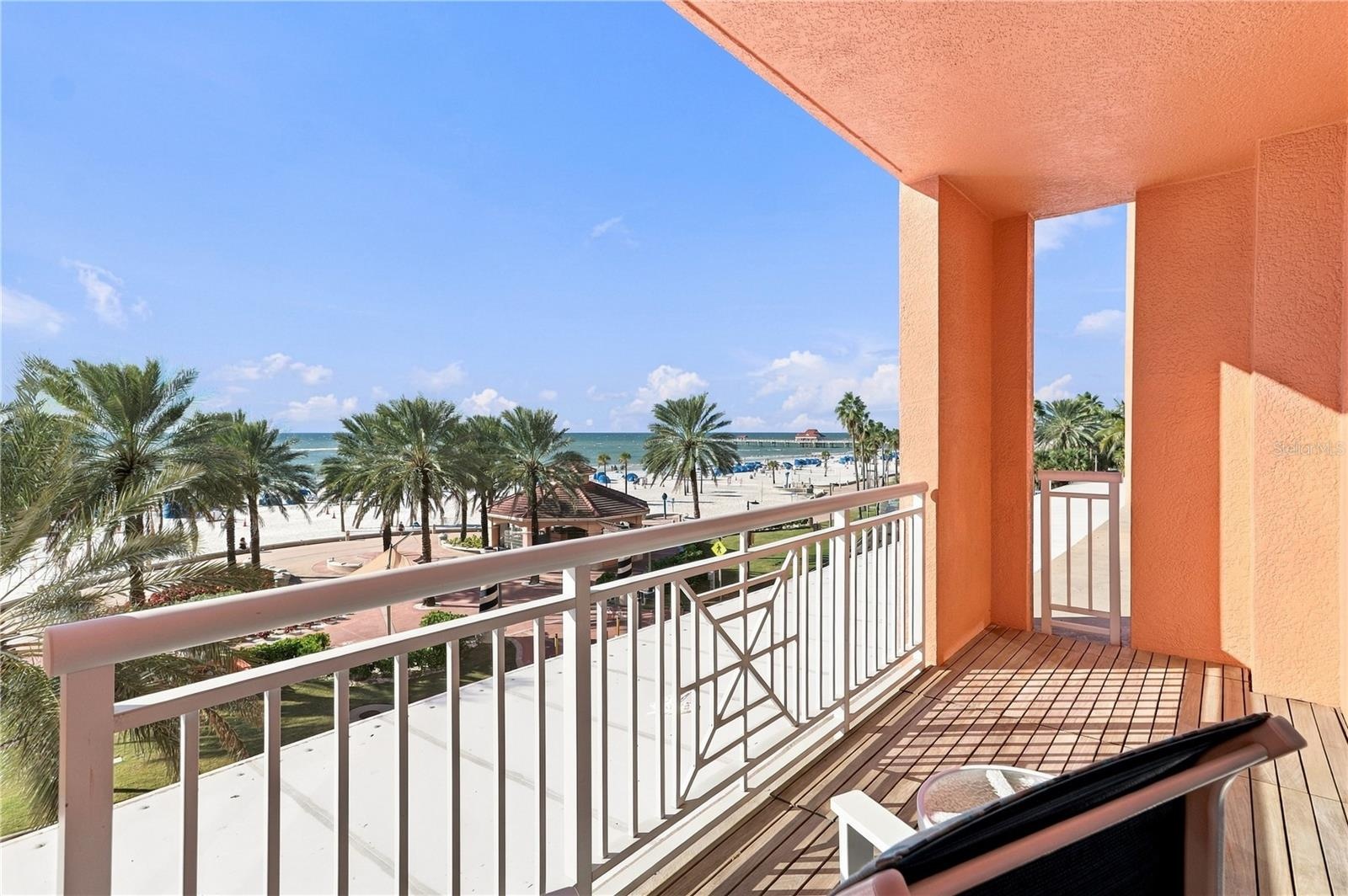 Guest bedroom balcony