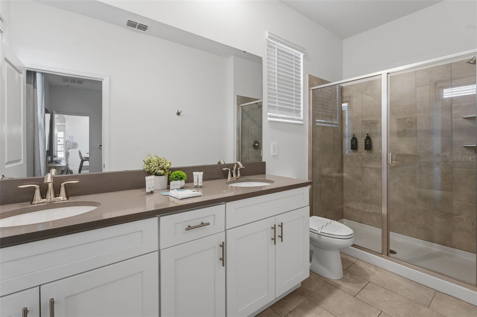2th bathroom first floor
